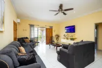 Entire Home in Discovery Bay, St. Ann