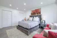 Luxury 3BR Villa Các khách sạn gần Barrie South Go Station