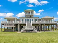 An oceanfront 4-bedroom 3.5 bath home great for vacations & small wedding venue! Hotels near Port Bolivar