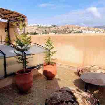 Dar Sghira: Private Fully Renovated Small Riad, Rooftop, Heart of Medina, Fiber Hotel Exterior