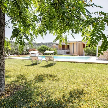 Luxury Villa Laura - new infinity pool, relax and privacy for your holidays