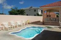 1 BEDROOM  APARTMENT Plover Court Apartments