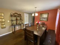 Cozy 7 Bed Home 30min from City sleeps 10 ppl