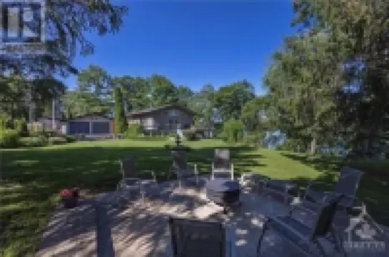 Welcome to our lakefront vacation rental!