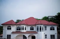 Coastal Retreat is situated just an 12minute drive to the Coast cape Castle Hotels near University of Cape Coast (UCC), old Administration