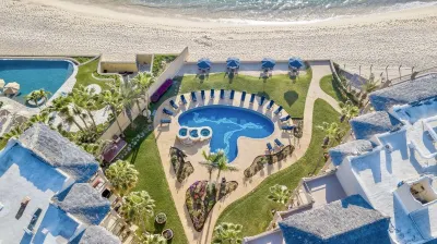 Beachfront condo at the Rock. Surfers, beach lovers paradise. Hotels near One&Only Palmilla Golf Club