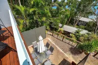 Sunset Waters 01 - Marina Side 2 Bedroom with buggy.