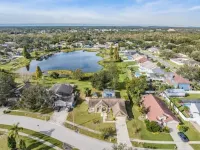 Entire home, Heated Pool, Lake view and Gazebo! Hotels in Riverview