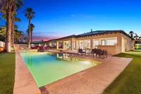 Luxurious Villa Living in Indio w Pool Spa - Villas