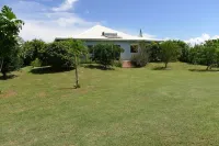 Les Alizés, luxury villa, 100 m from the beach of Petit Macabou