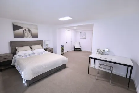 Hidden jewel newly renovated Отели в г. Стратмур