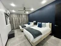 VILLA BLANCA Luxury property,180° Ocean Views. - Parvekkeita