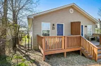 Rossville GA 10m > Chatt - King Bed - Pet Friendly Hotels in Rossville