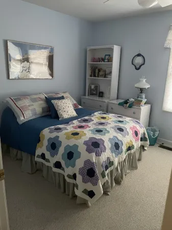 Charming 3-bedroom cottage in enjoyable Douglas with WiFi, AC Отели в г. Дуглас