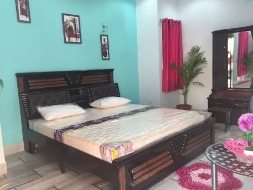 4 bedroom centrally located spacious house in Banjara hills road number 3