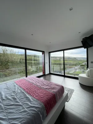 Luxury Villa With Pool! Hotel a 