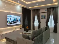 Harris Apt - Absolute finest Hotels near RCCG The Messiah's Place