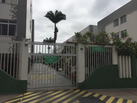 Rent beautiful 2 bedroom apt at a Fort Beach court. Отели рядом с достопримечательностью «Shells Beach»