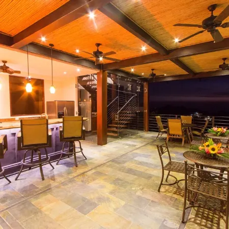 Luxurious, Private Chef,  Mesmerizing views, lots of WILDLIFE