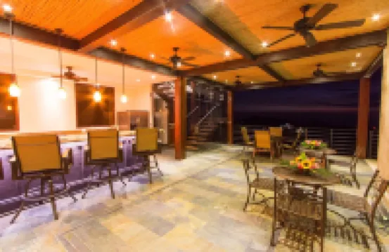 Luxurious, Private Chef,  Mesmerizing views, lots of WILDLIFE