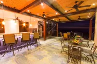 Luxurious, Private Chef,  Mesmerizing views, lots of WILDLIFE