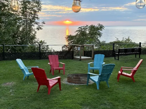 Beautiful beachfront cottage with hot tub, Bayfield ON Hotels in Central Huron