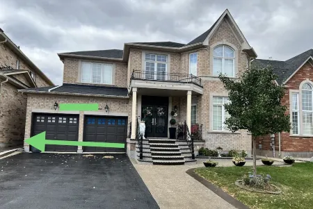 2 Bedroom Basement Apartment with Seperate Entrance. Free Wifi & Parking.