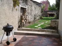 Gite for 6 to 8 people, all renovated with Jacuzzi, 20 minutes from puy du fou Hotels in Mauleon