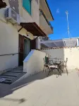 Apartment in central area with outdoor space 10 minutes from the airport