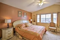 El Paso Retreat w/ Pool: 11 Mi to Downtown! - balcony