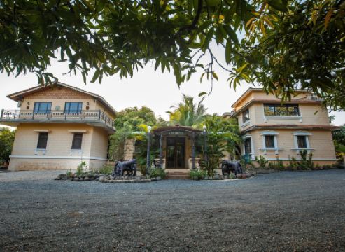 Gir Lions Paw Resort with Swimming Pool