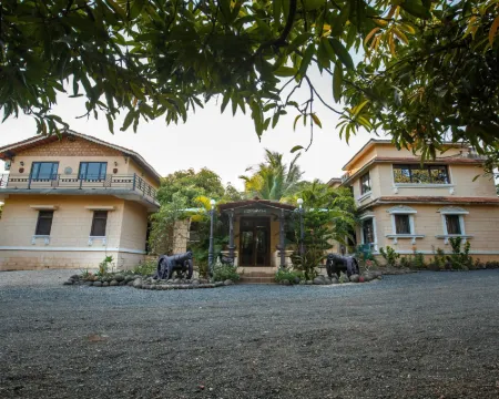 Gir Lions Paw Resort with Swimming Pool Hotels in Junagadh