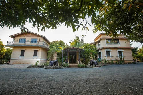 Gir Lions Paw Resort with Swimming Pool Hotels in Junagadh