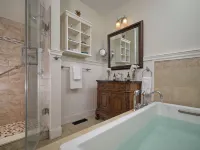 Old Manse Inn Hotels in Brewster