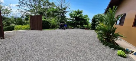 American comfort /Costa Rican Flair! Luxury home in the jungle with ocean views!