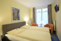 Alpha Hotel Garni - Pensions