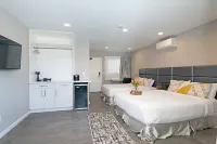 Sands of la Jolla Hotels near Java Earth Cafe