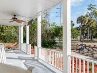 The Wayward Traveler's Inn Hotels in Mims