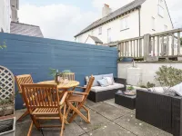 Wingelock Hotels in Rhosneigr