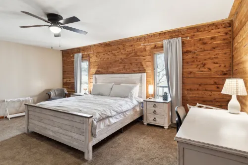 Lakelife At Somerset - Hot Tub, Deck & Views 4 Bedroom Home - 3-Star