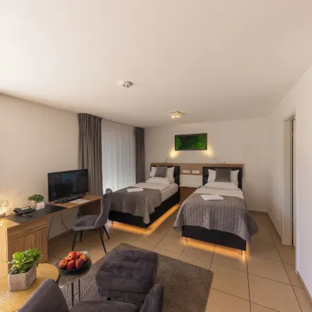 Boardinghouse Home - Adults Only -