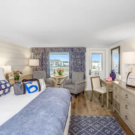 The Harborside Inn