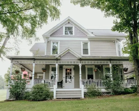 Inn at Tyler Hill Hotels in Wayne County