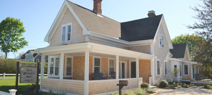 Sea Street Inn Hotels in Barnstable