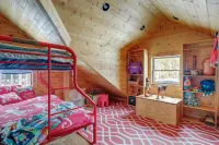 2 Mi to Skiing: Casper Cabin w/ Mtn Views! - โฮมสเตย์