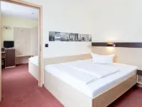 Hotel Mit-Mensch Hotels near COLONIA NOVA