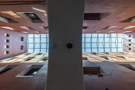 Meson Real Hotel & Suites