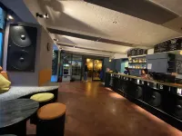 Singer109 Hostel, Hotel & Apartment - Quầy bar