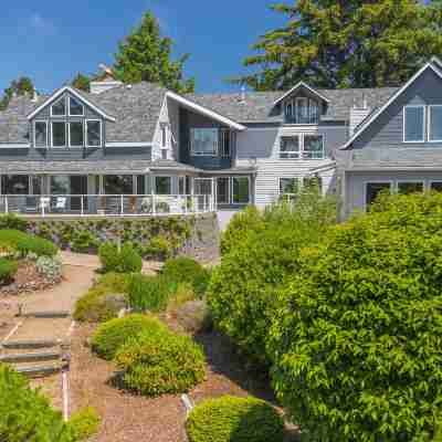 Ocean House Hotel Exterior