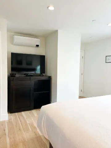 New Haven Inn Photos